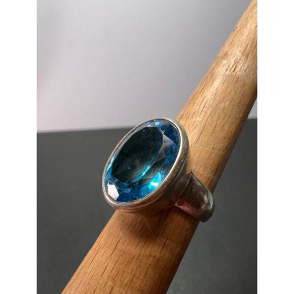 NEW Blue topaz sterling silver ring size 7.5 / 12.43 grams - Picture 8 of 11